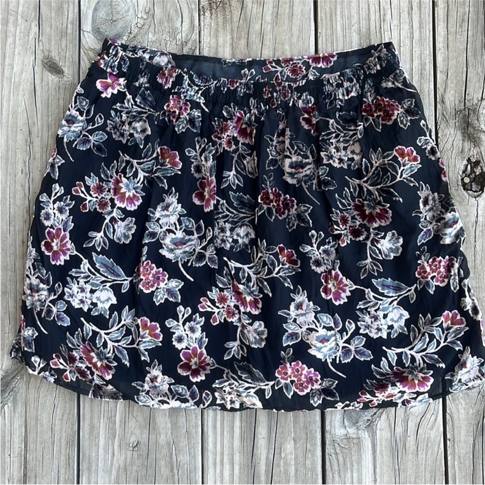 American Eagle Outfitters Black Floral Mini Skirt